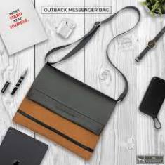 OUTBACK MESSENGER BAG
(  CANVAS  + VEGAN LEATHER )