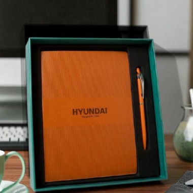 HYUNDAI-Notebook 2 in 1