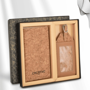 CREATIVE PASSPORT HOLDER & LUGGAGE TAG