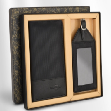 MAKE MY TRIP PASSPORT & LUGGAGE TAG SET