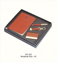 IDF-252 Calvin Klein (Pen +K Chain + V Card + Note Book)
