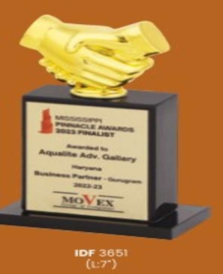 GlassTrophies -Movex Group (Handshake Trohpy)