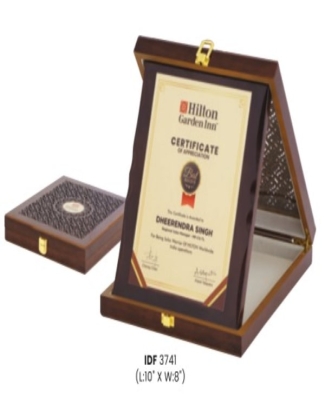 Mementos&Plaques -Hilton Garden