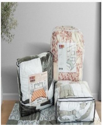 Spaces Classic Corner King Size Quilt